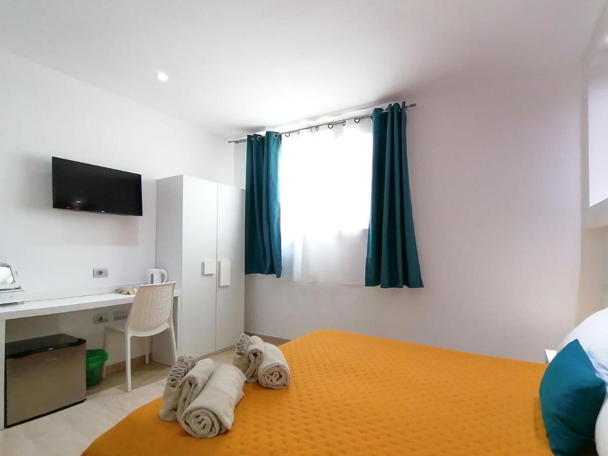 Charme Suite B&B Experience Santa Teresa Gallura Eksteriør billede