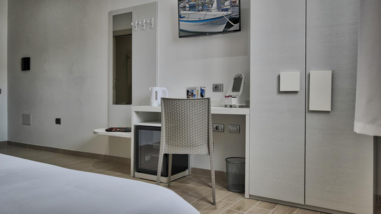 Charme Suite B&B Experience Santa Teresa Gallura Eksteriør billede
